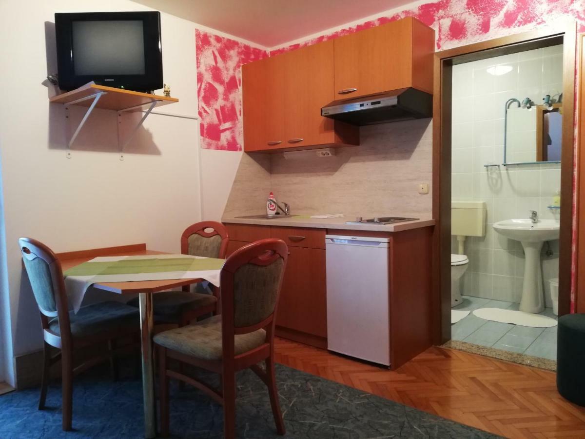 Apartmaji Tisa Моравске-Топлице Экстерьер фото